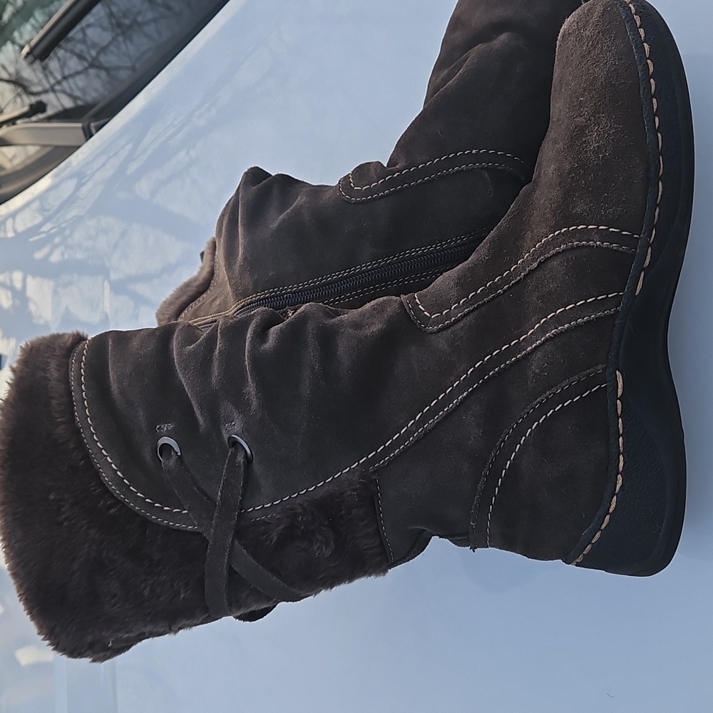 Womens' Eventure Bare Traps Stay Dry System Faux Fur Flat Boots - Picture 7 of 10